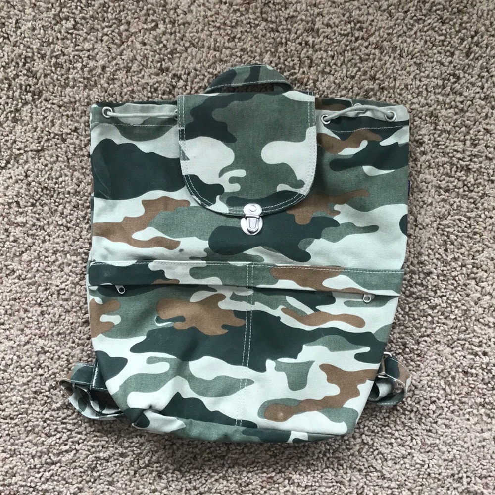 baggu duck camo backpack large